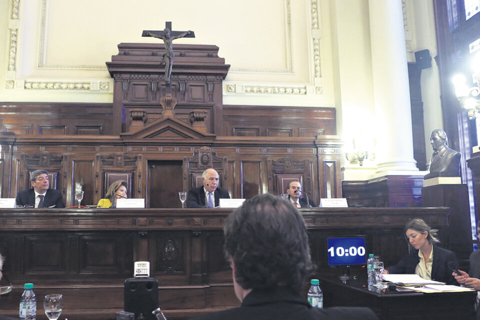 La primera audiencia de la Corte Suprema por la demanda contra la religión en las escuelas públicas de Salta. (Fuente: Dafne Gentinetta)