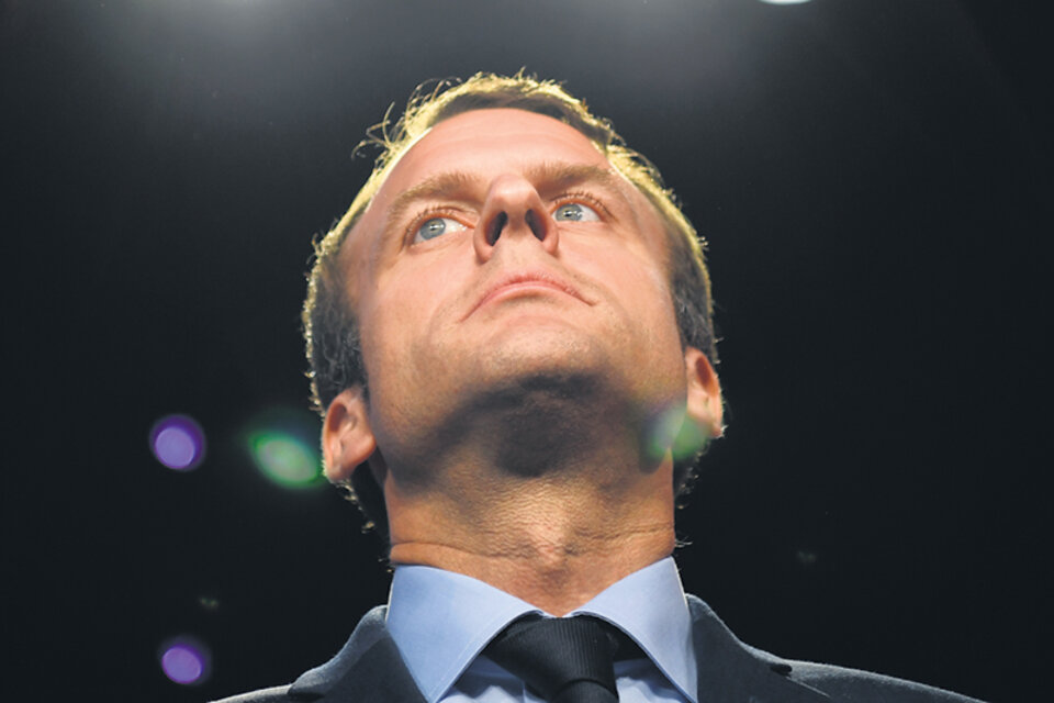 De Macron, que perdió 20 puntos desde mayo, se dice que hizo demasiado, muy rápido y de forma autoritaria.