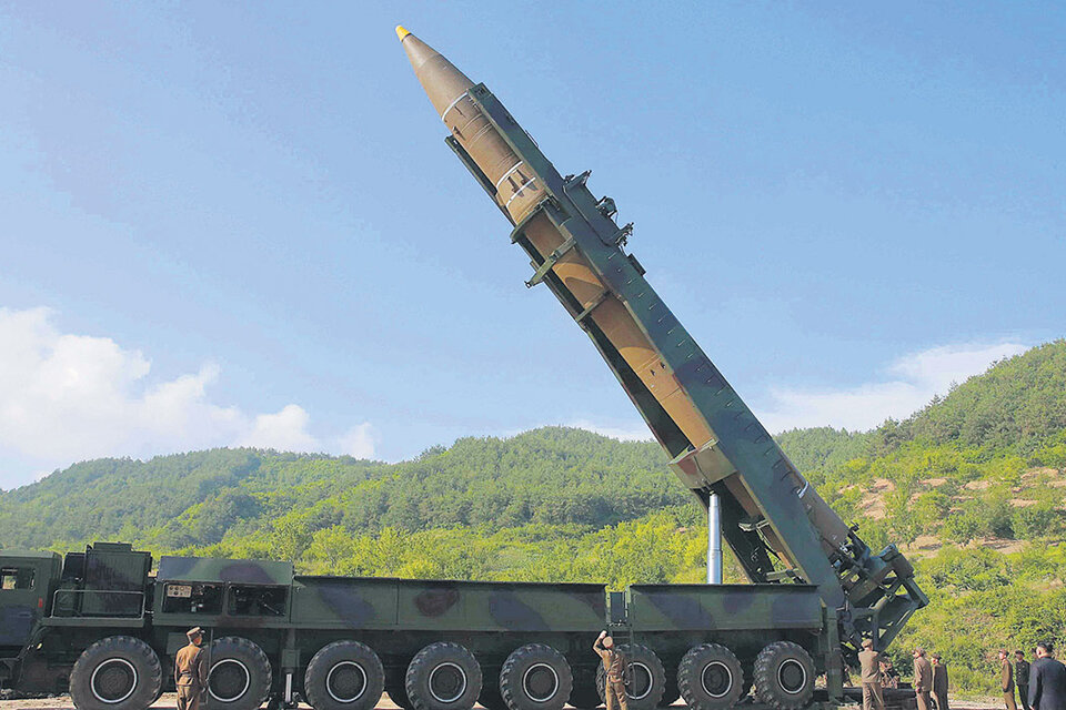 Imagen cedida por el gobierno de Corea del Norte del misil intercontinental lanzado el pasado 28 de julio.