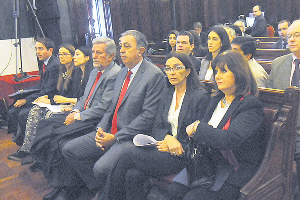 La ministra de Educación salteña, Analía Berruezo, segunda desde la derecha. (Fuente: Rafael Yohai)