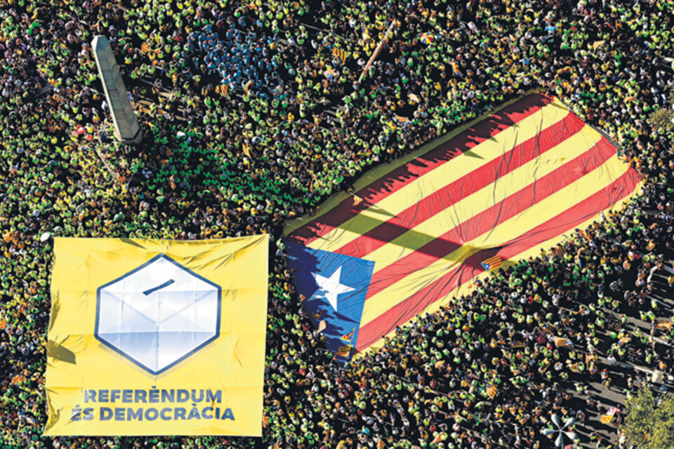 Una multitud participó de la fiesta nacional de Cataluña, la Diada, que se convirtió en la principal manifestación del independentismo catalán.