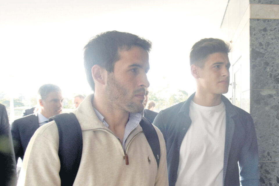 Camilo Mayada y Martínez Quarta estuvieron en la Conmebol. (Fuente: AFP)