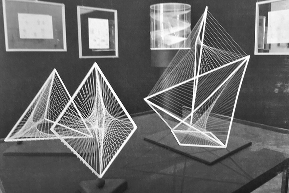 Artes Visuales En La Cuarta Dimensión Publicación Página12