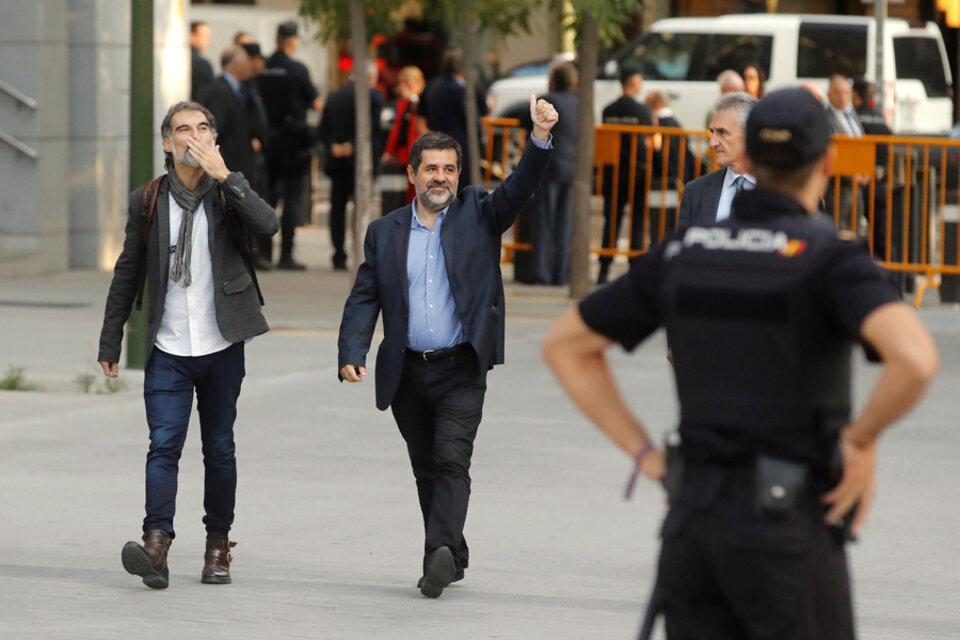 Sànchez y Cuixart fueron hoy a declarar y quedaron detenidos preventivamente por el delito de "sedición". (Fuente: EFE)