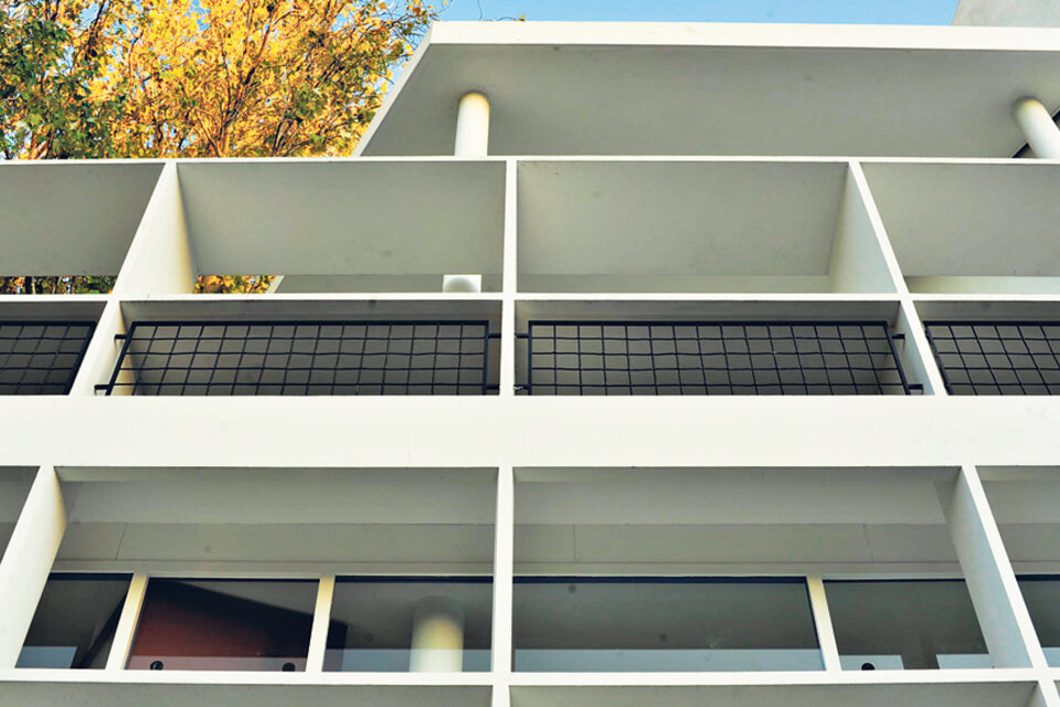 El frente de la casa diseñada por el suizo Le Corbusier, construcción única en la Argentina. (Fuente: Mario Retik)