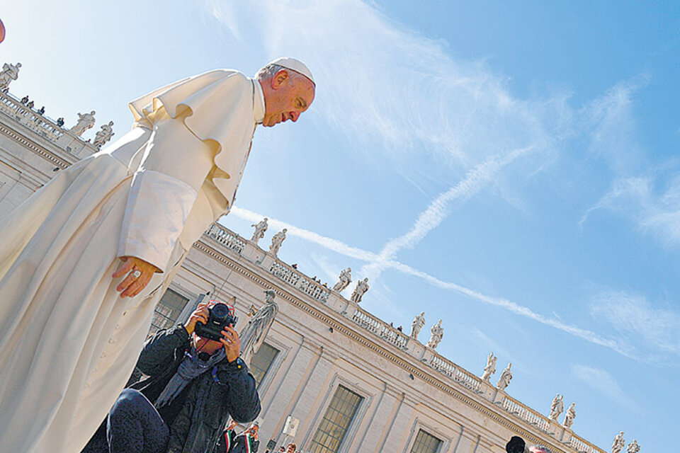 El reconocimiento del Papa coincide con el Día de la Madre.