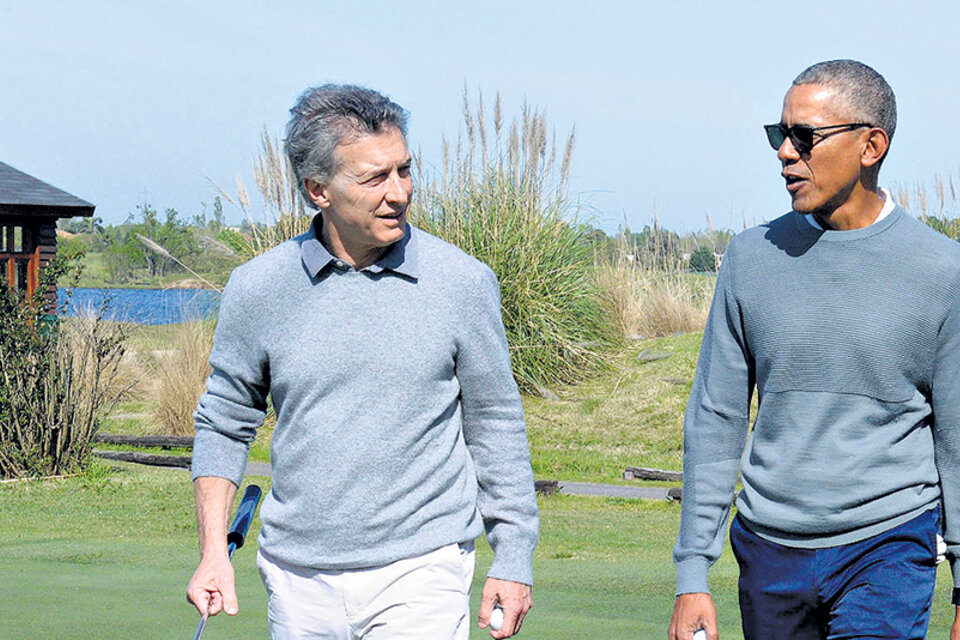 Macri y Obama ayer en la cancha del Golf Club Buenos Aires. (Fuente: DyN)