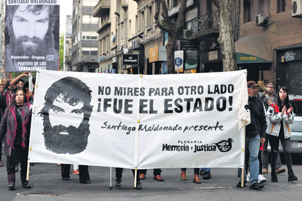 En Montevideo se realizó una movilización por Santiago Maldonado. (Fuente: EFE)