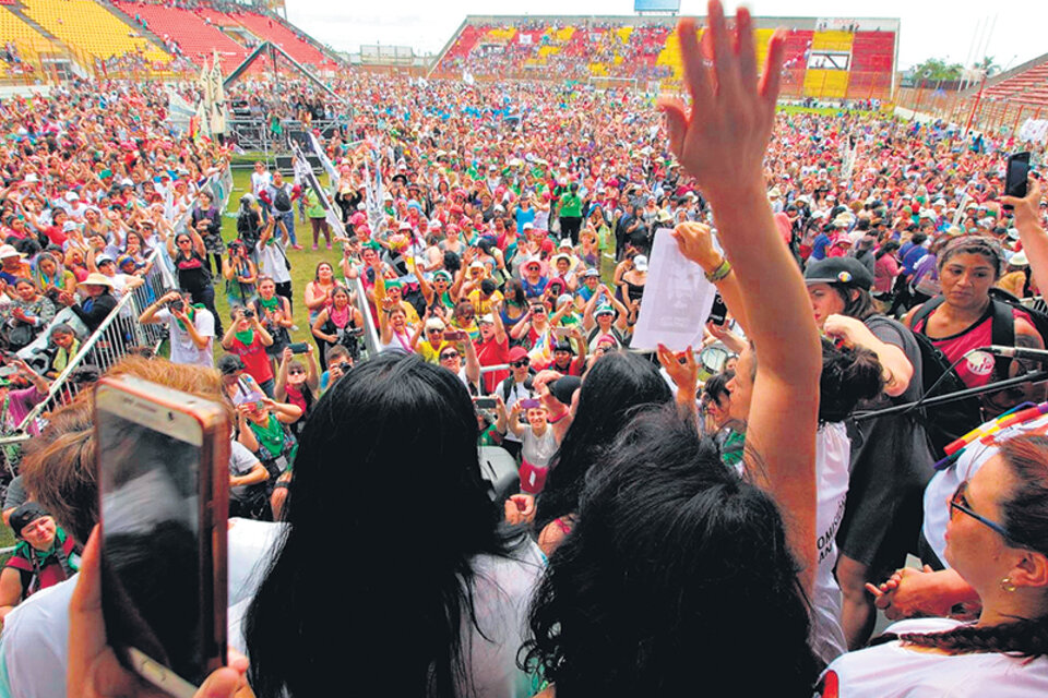 La reunión final del Encuentro Nacional en la ciudad de Resistencia juntó nuevamente a miles de mujeres. (Fuente: Télam)