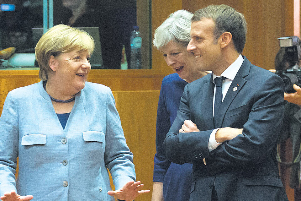 Merkel, May y Macron, en Bruselas para el comienzo de la cumbre de la Unión Europea. (Fuente: EFE)