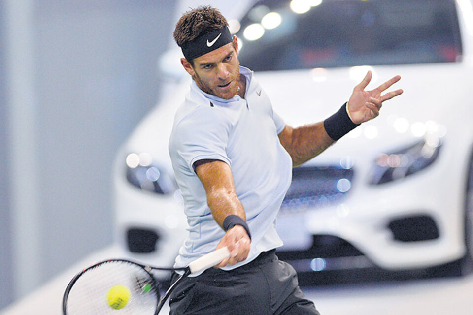 El historial entre Juan Martín Del Potro y Roger Federer quedó 16-6 a favor del tenista suizo. (Fuente: AFP)