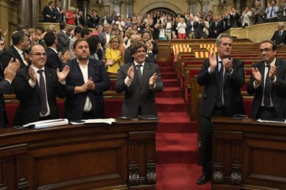 El pleno del parlamento catalán, el día que se convocó al 1-O. (Fuente: AFP)