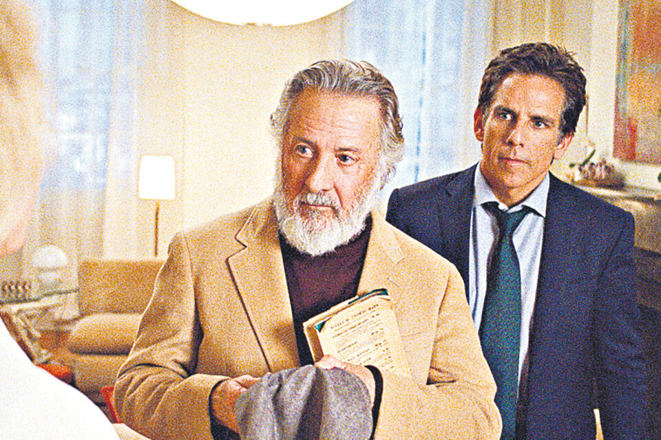 Dustin Hoffman y Ben Stiller como papá Meyerowitz e hijo, respectivamente.