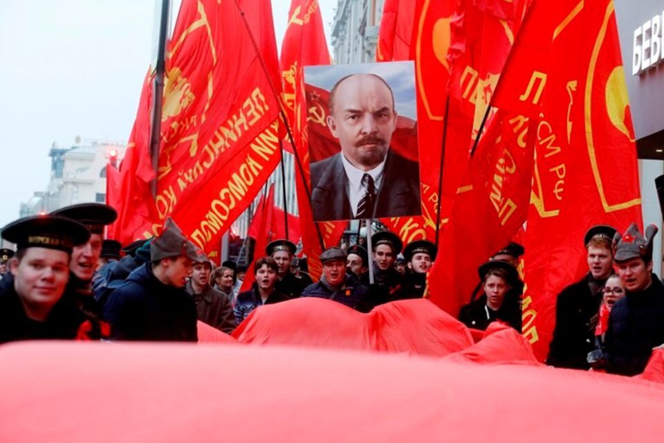 Los comunistas recordaron a Lenin y la toma del poder a cien años de un hecho clave en la Historia. (Fuente: EFE)