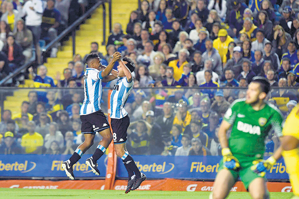 Solari festeja el 2-1, que definió con un buen movimiento luego de un pase milimétrico de Lautaro Martínez. (Fuente: Télam)