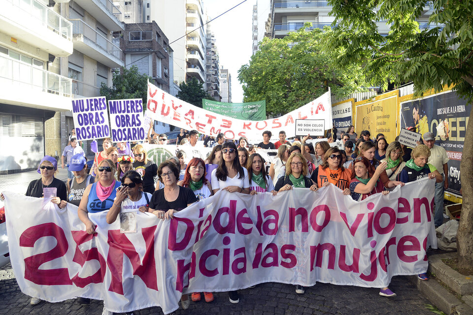 La marcha culminó en las escalinatas del Parque España. (Fuente: Andres Macera)