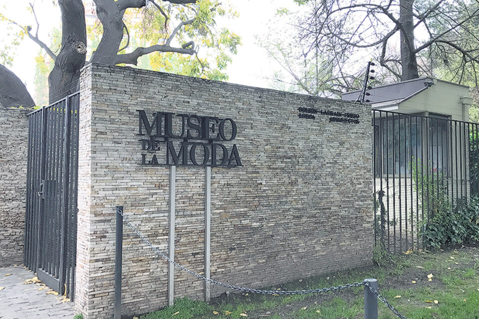 El frente del Museo de la Moda, en el barrio de Vitacura. (Fuente: Graciela Cutuli)