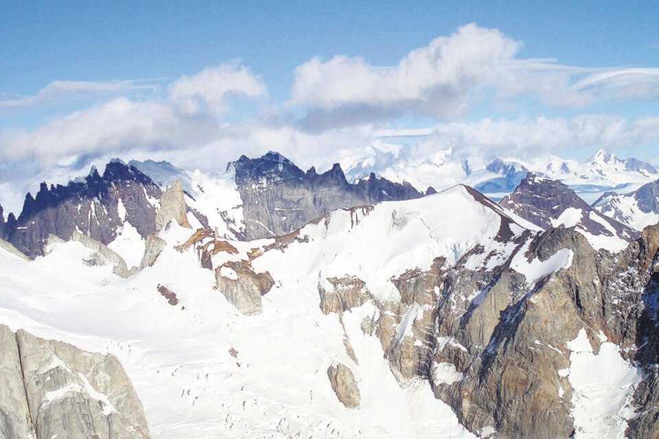 Las organizaciones reclaman que se cumpla el principio de no regresión en la protección glaciar.