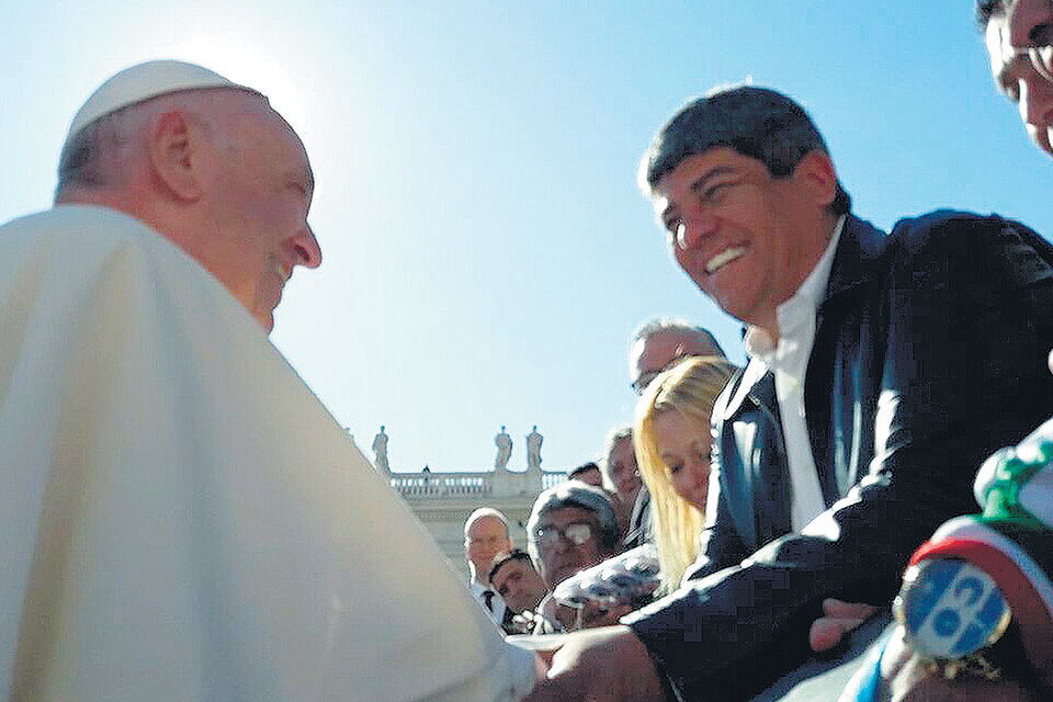Moyano estuvo ayer con el Papa y le habló de la reforma laboral.