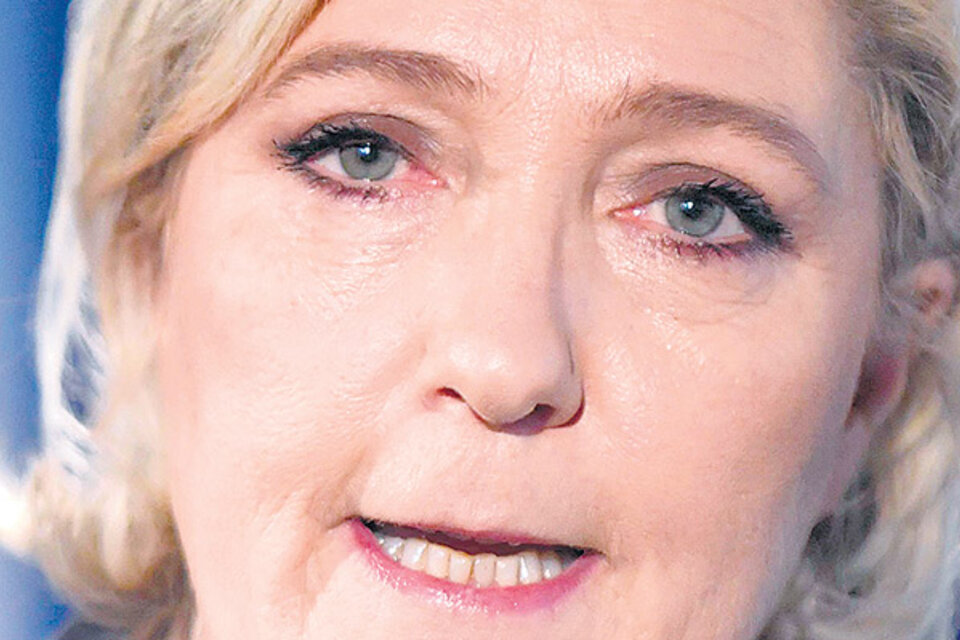 Marine Le Pen, desaforada.