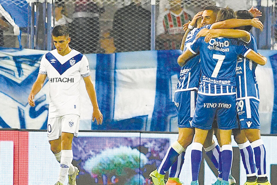 El festejo de Godoy Cruz tras el gol conquistado por Ramis. (Fuente: Télam)