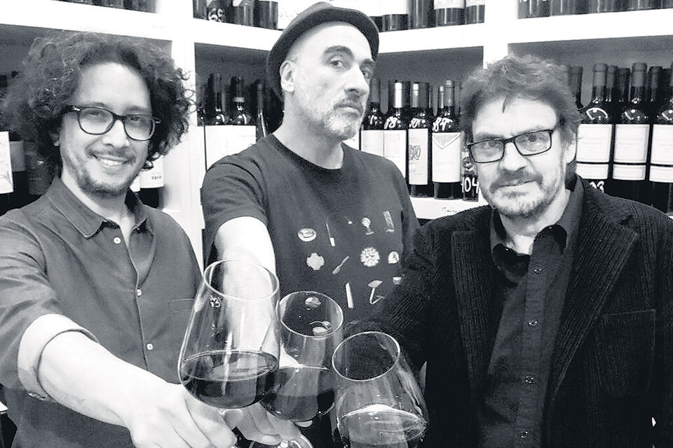 “El mundo del vino es vastísimo, inacabable”, afirman Aldo Graziani, Miguel Rep y Felipe Pigna.