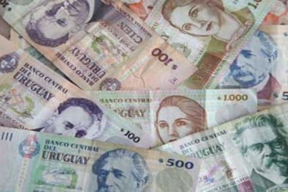Los billetes uruguayos tendrán otro formato en la prueba piloto del BCU.