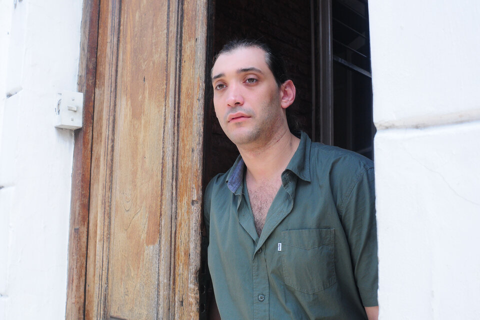El cantante, compositor y bandoneonista rosarino Leonel Capitano. (Fuente: Sebastián Granata)