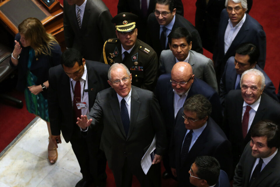 El presidente peruano en el Congreso, cuando habló antes de la votación. (Fuente: EFE)