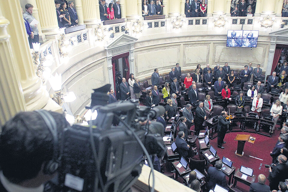 El pedido de desafuero de la flamante senadora Cristina Kirchner convulsionó ayer a la Cámara alta. (Fuente: Bernardino Avila)