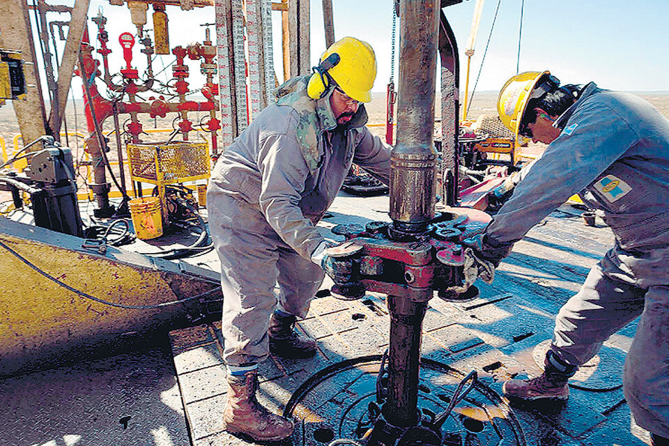 La producción de petróleo de YPF cayó 5,9 por ciento interanual entre enero y octubre de este año.