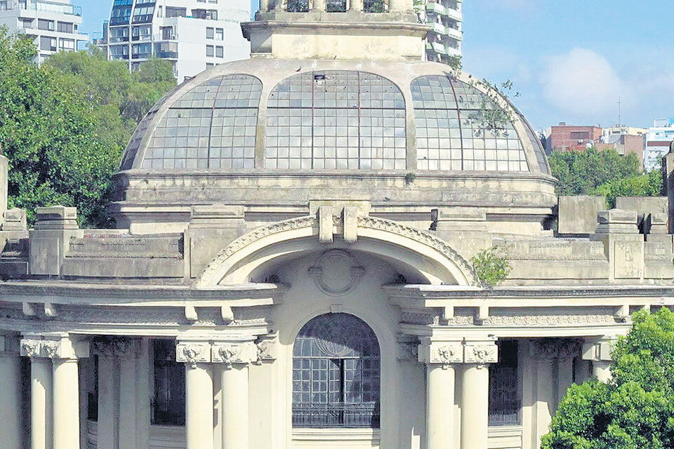El pabellón de Virginio Colombo fue construido en 1910 y está en un avanzado estado de ruina.