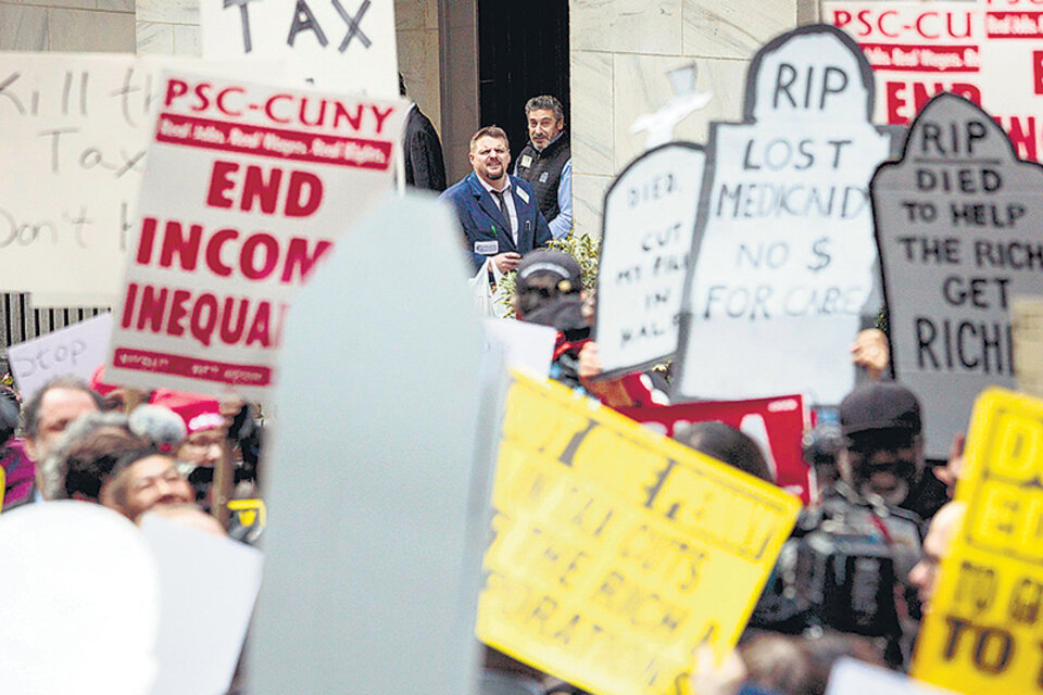 Protestas en contra de la reforma fiscal en el distrito financiero de Nueva York. (Fuente: AFP)
