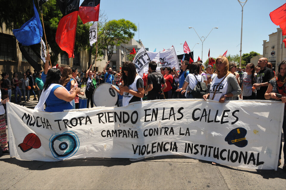 Se marchó desde la plaza del Soldado hasta la oficina de Anssés, en pleno centro. (Fuente: Eduardo Seval  )