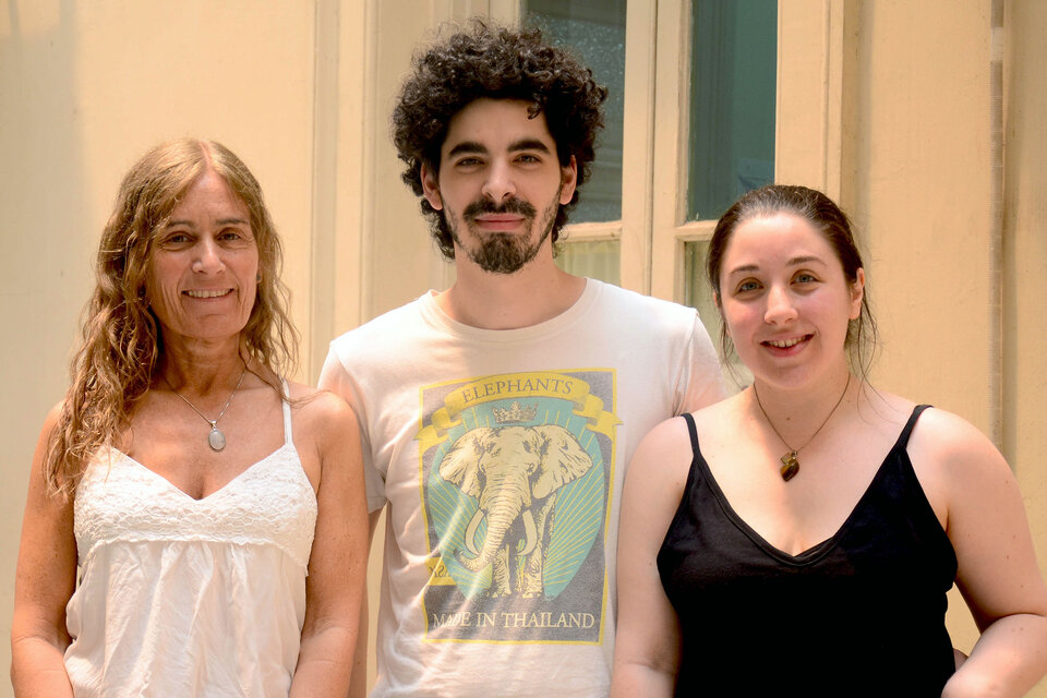 Edith Cámpora dirige el estudio, y trabaja junto a Martín Casella y Julia Serra.