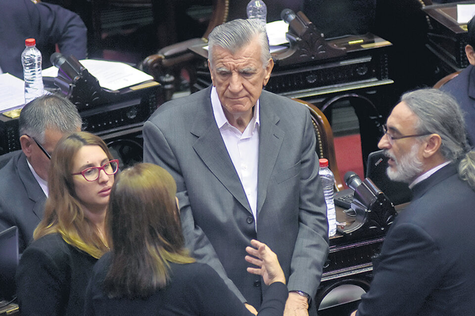 Gioja dijo que veía posible “todo tipo de reuniones” en el PJ. (Fuente: DyN)