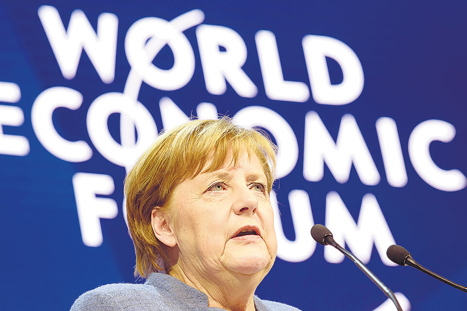 “El proteccionismo no es la respuesta. Debemos buscar respuestas multilaterales”, dijo Merkel.