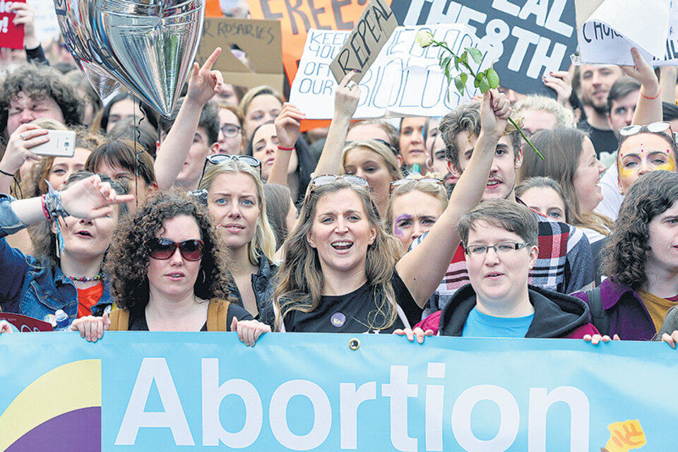 Irlanda sólo admite el aborto si peligra la vida de la mujer. (Fuente: AFP)