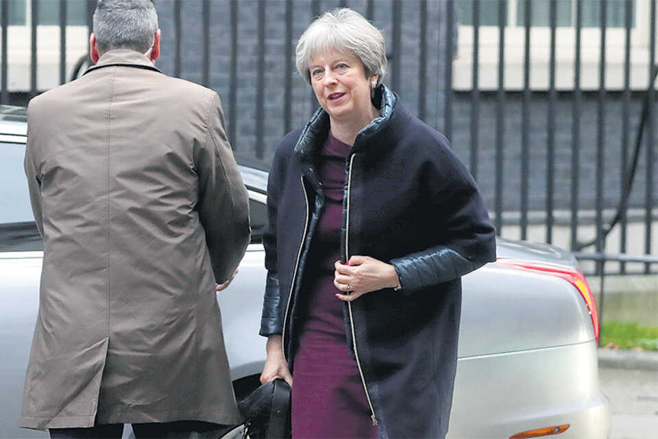El cambio de gabinete resultó una nueva gaffe para Theresa May. (Fuente: AFP)