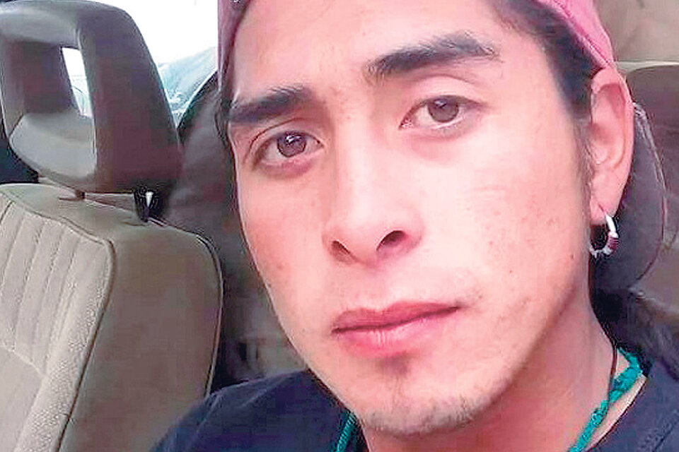 “Su muerte es desestimada por tratarse de un changarín mapuche”, señalaron ayer frente al monumento a Roca.