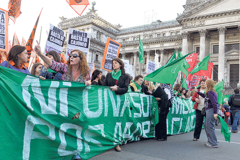 Un pañuelazo verde frente al Congreso (Fuente: Sandra Cartasso)