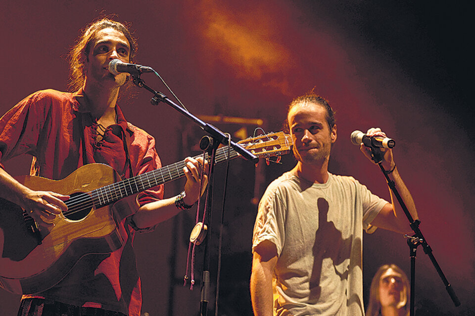 Pedro Pastor y Suso Sudón presentarán sus “Poecanciones” esta noche en Café Vinilo.