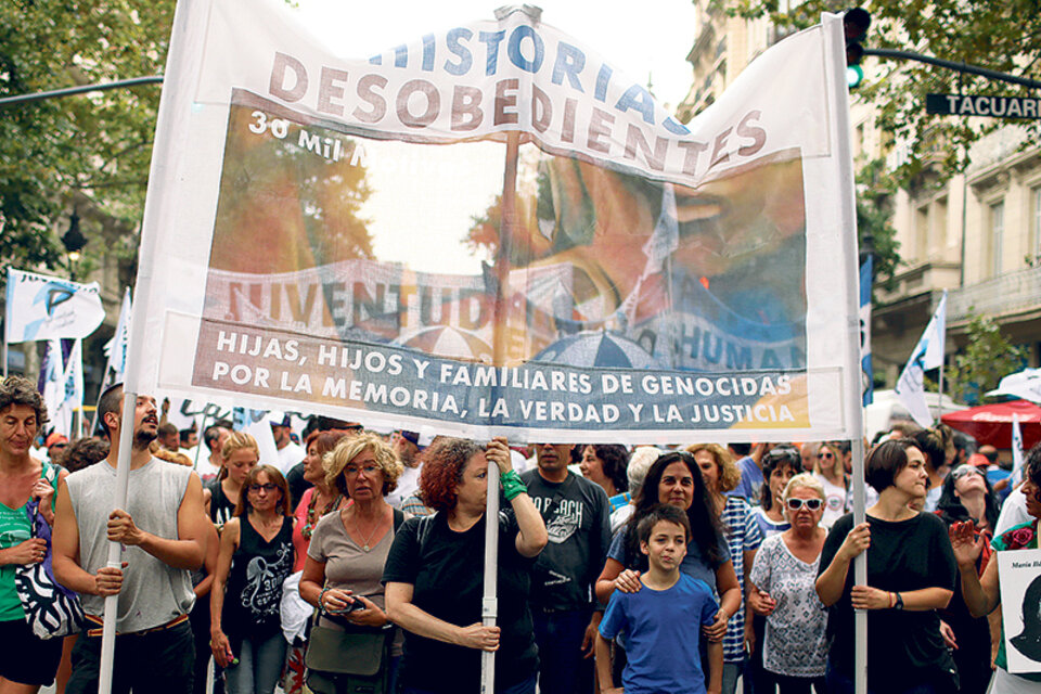 “Historias desobedientes”, una de las organizaciones que marchó ayer. (Fuente: Joaquín Salguero)