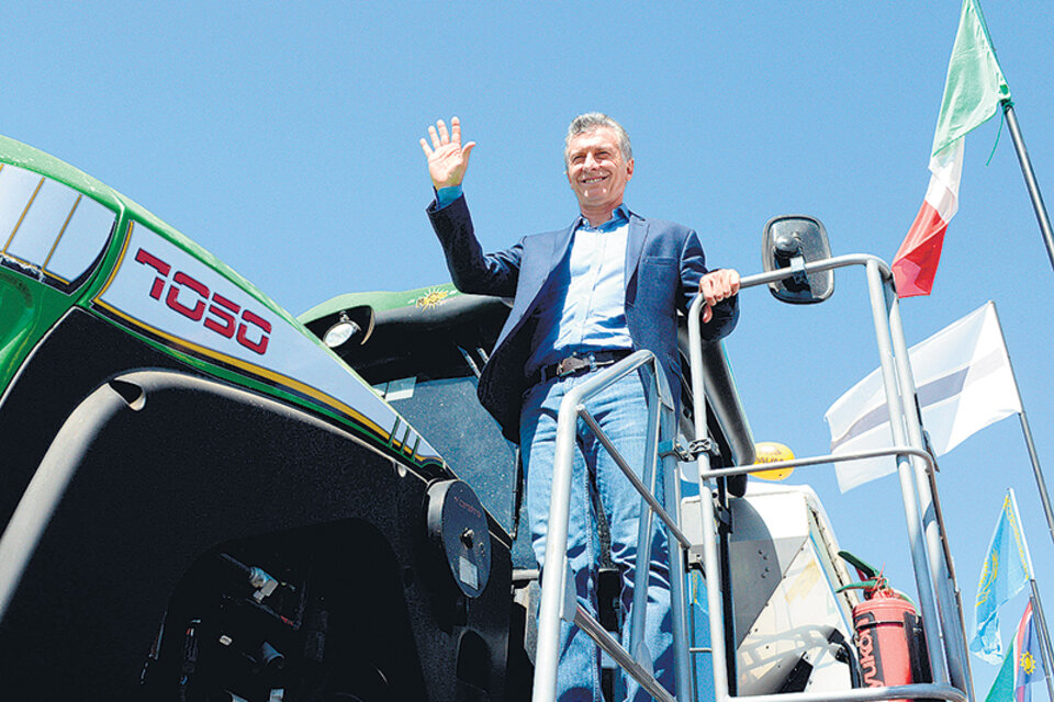 Mauricio Macri en San Nicolás, al inaugurar ExpoAgro. Elogios al campo, disparos por elevación a la industria. (Fuente: EFE)