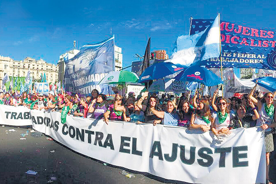 Las mujeres sindicalistas conformaron una de las columnas más numerosas.