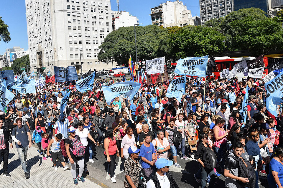 Los dirigentes sociales respondieron a los anuncios del Gobierno sobre la supuesta baja de la pobreza. (Fuente: Télam)