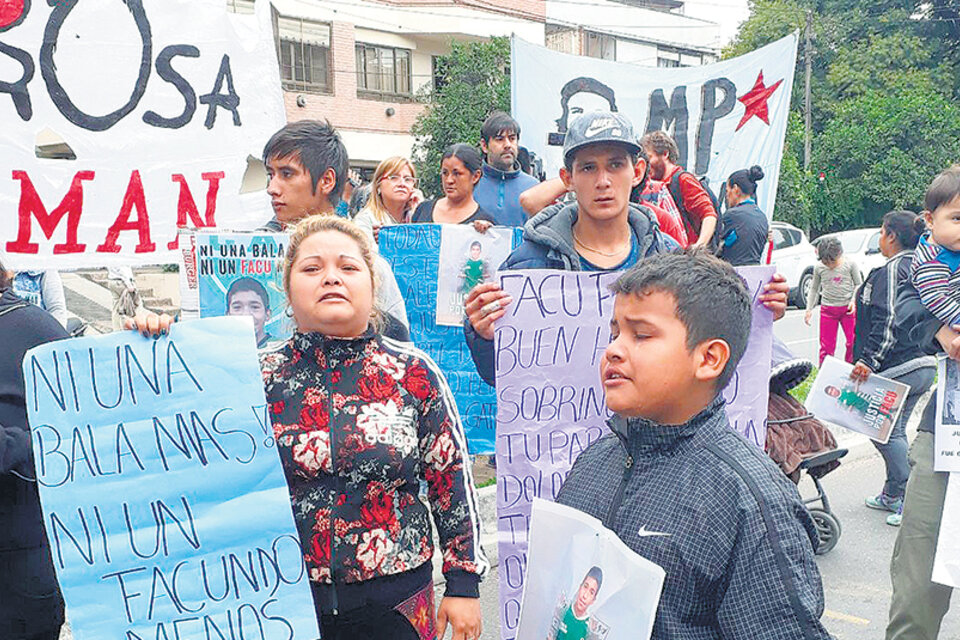 Ayer en Tucumán se manifestaron en reclamo de justicia y contra la violencia policial.