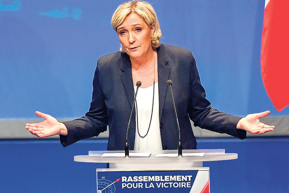 “En Francia, uno no se viste con ropa religiosa en las ciudades”, dijo ayer Marine Le Pen.