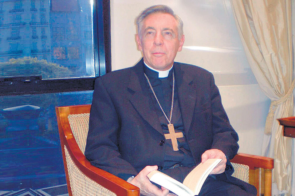 Aguer era el único religioso convocado por la entidad profesional.