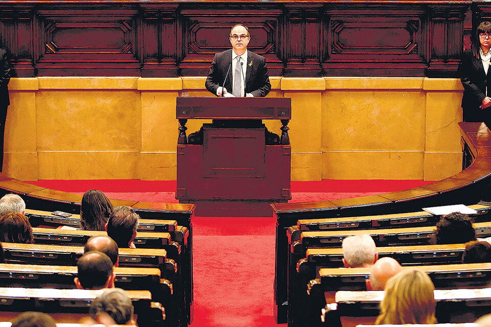 Turull defiende su programa de gobierno en la sesión de investidura del gobierno catalán.